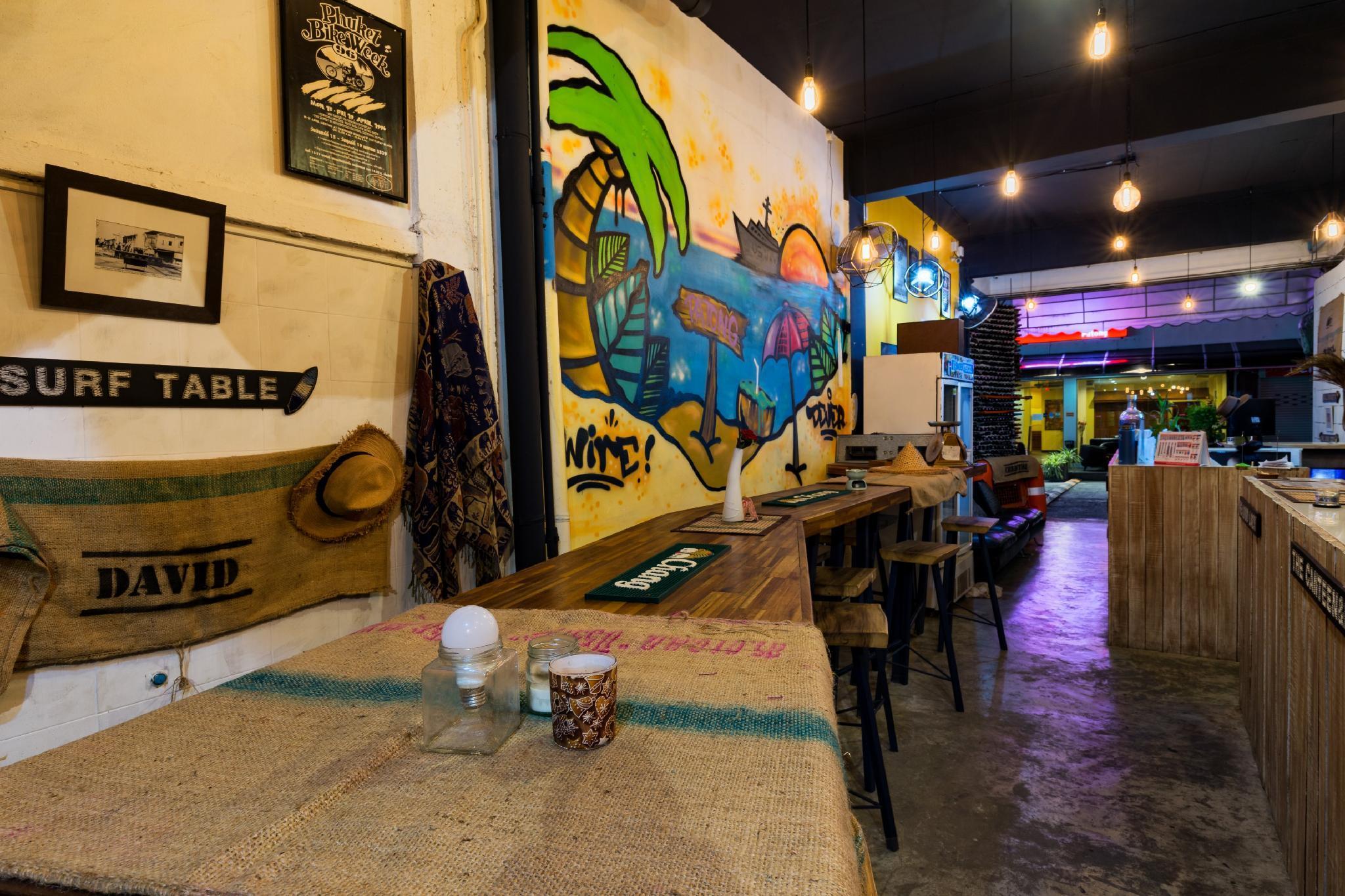 Wire Hostel Patong Exterior photo
