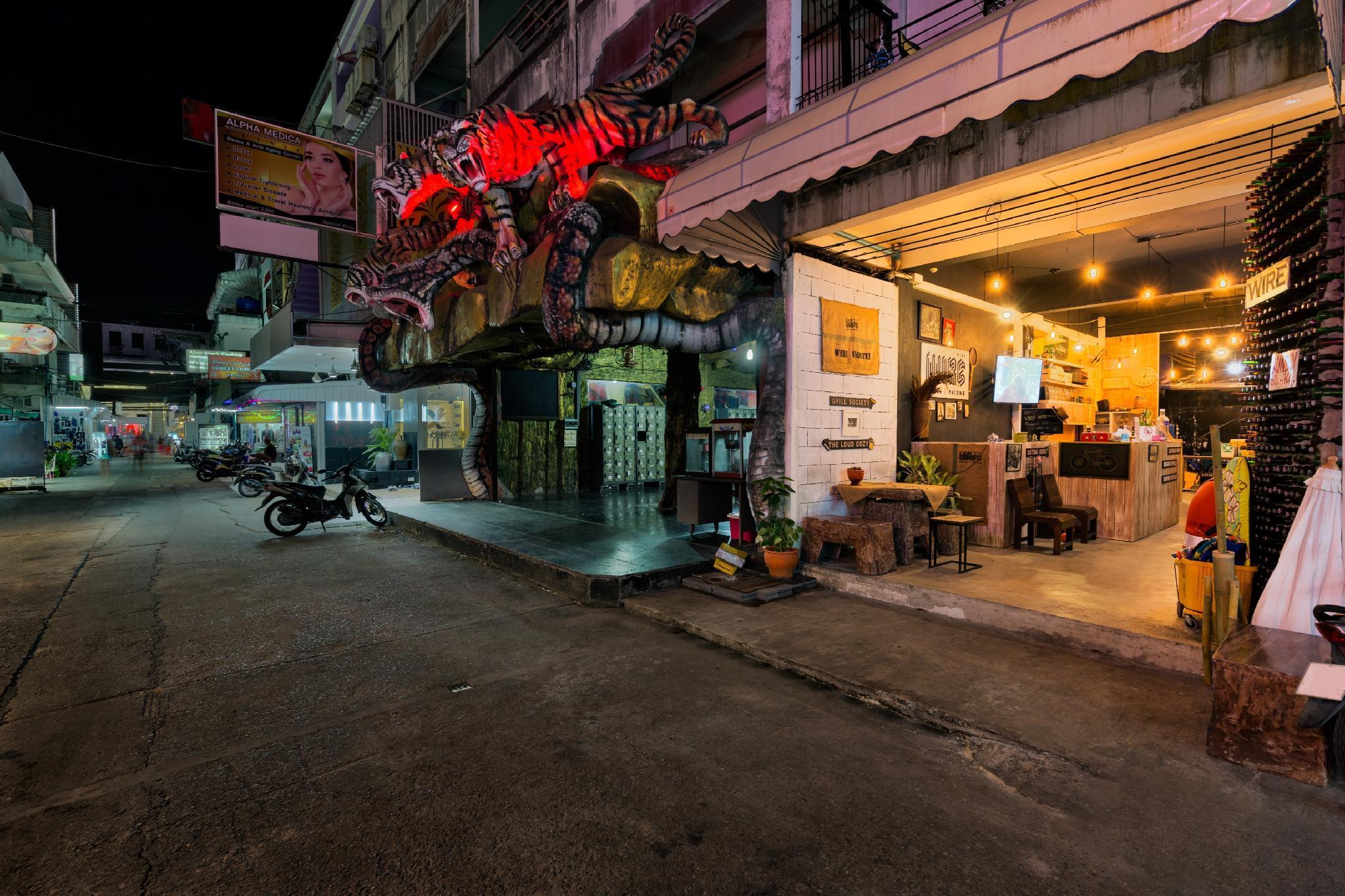 Wire Hostel Patong Exterior photo